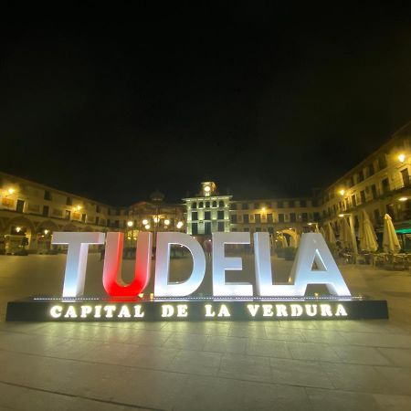 Апартаменты Voila Catedral Тудела Экстерьер фото
